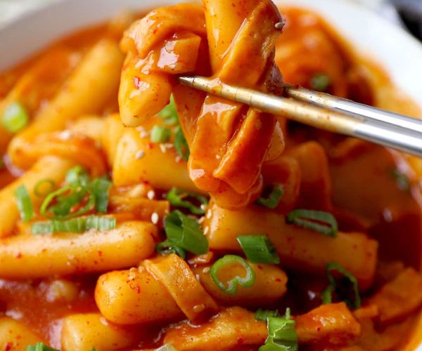 Tteokbokki (Spicy Korean Rice Cake)