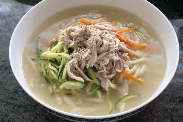 Chicken Noodle Soup (Dak Kalguksu)