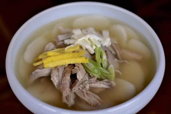 Korean Rice Cake Soup (Tteokguk)